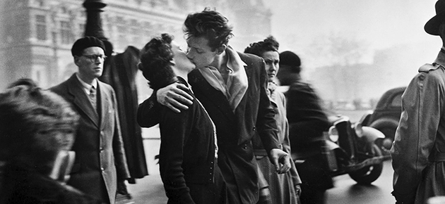 SITE-baiser-hotel-de-ville-robert-doisneau